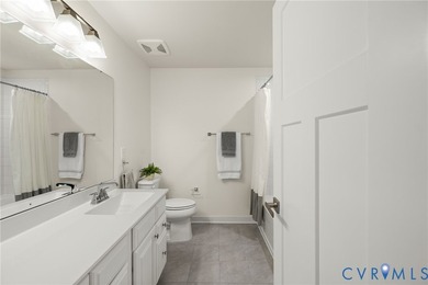 Welcome to this beautifully maintained 3-bedroom, 2.5-bath home - photo 30
