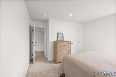 Welcome to this beautifully maintained 3-bedroom, 2.5-bath home - photo 33