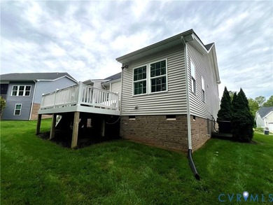 Welcome to this beautifully maintained 3-bedroom, 2.5-bath home - photo 39