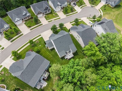 Welcome to this beautifully maintained 3-bedroom, 2.5-bath home - photo 40