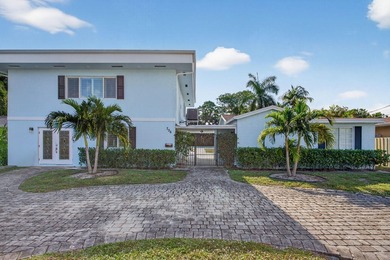 Tucked on an oversized double lot minutes from the beach, this 4 - photo 40