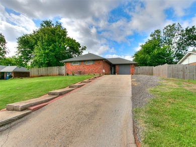 Newer HVAC and Water heater! Chickens allowed and Attwoods is 5 - photo 44