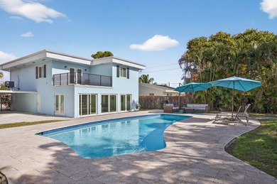 Tucked on an oversized double lot minutes from the beach, this 4 - photo 47