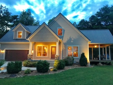Beautiful Lake Home with Dock! - Lake Home For Sale in Bee Spring, Kentucky