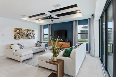Welcome to this exceptional single-family residence in the Oak - photo 5