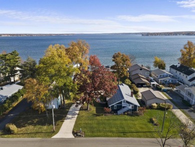 Lake Wawasee Home Sale Pending in Syracuse Indiana