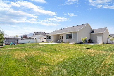 ***OPEN HOUSE SAT 7/25 1-3P*** Welcome home to this spacious - photo 31