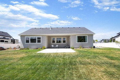 ***OPEN HOUSE SAT 7/25 1-3P*** Welcome home to this spacious - photo 33