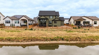 Wake up to foothill views and the calm of a canal just beyond - photo 49