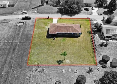 BEAUTIFUL 3-bedroom, 2-bath home situated on an oversized 0 - photo 3