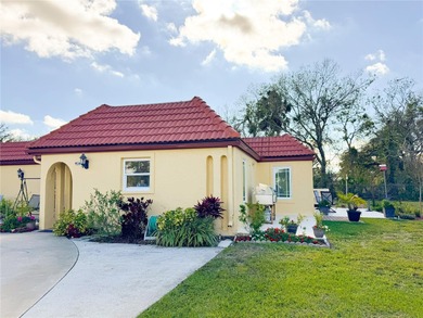 Manatee River Home Sale Pending in Bradenton Florida