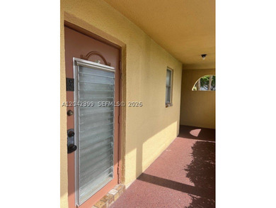 1 bedroom 1 bathroom with den, corner unit with lake view - photo 5