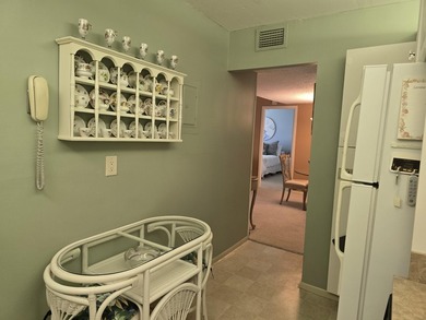 PARADISE FOUND ! 2ND FLOOR BEAUTY, FULL 2/2 SPLIT FLOOR PLAN - photo 7
