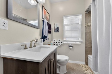 GORGEOUS HOME LOCATED ON RACINE'S NORTH SIDE.  SO MUCH HOUSE :) - photo 11