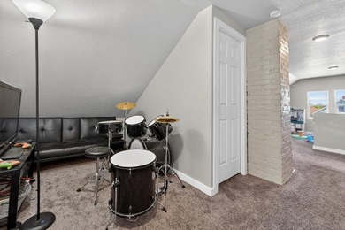GORGEOUS HOME LOCATED ON RACINE'S NORTH SIDE.  SO MUCH HOUSE :) - photo 15