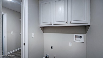 Welcome home to 112 Allie Lane in the highly sought-after - photo 17