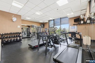 ABSOLUTELY STUNNING! unit 2809 is a recently Fully renovated and - photo 23