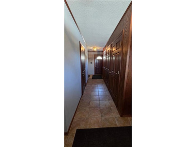 Tucked away on 60+ beautiful acres, this single-level 3-bedroom - photo 3