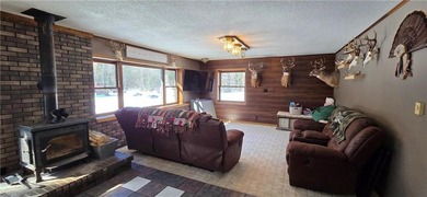 Tucked away on 60+ beautiful acres, this single-level 3-bedroom - photo 4