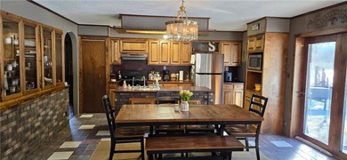 Tucked away on 60+ beautiful acres, this single-level 3-bedroom - photo 5
