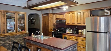 Tucked away on 60+ beautiful acres, this single-level 3-bedroom - photo 6