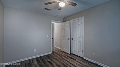 Welcome home to 112 Allie Lane in the highly sought-after - photo 27