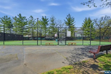 ABSOLUTELY STUNNING! unit 2809 is a recently Fully renovated and - photo 32