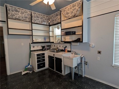 Discover endless potential with this small commercial property - photo 13