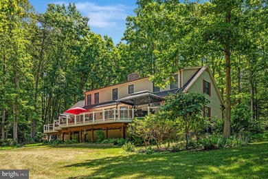 Welcome to an exceptional waterfront retreat on the widest and - photo 1