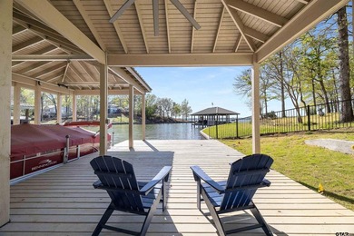 Enjoy lake life the way it's meant to be in this cozy cabin with - photo 22
