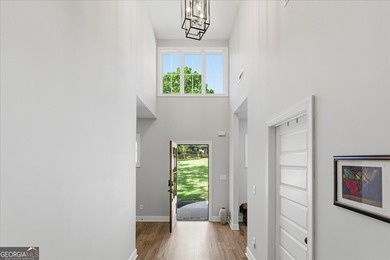 Get ready to fall head over heels for one-story living done - photo 3