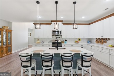 Get ready to fall head over heels for one-story living done - photo 9