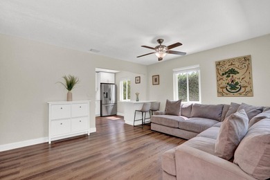 Get ready to move into your beautifully renovated 3 Bedroom home - photo 9
