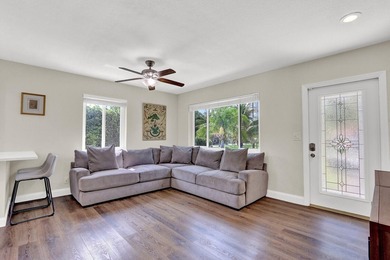 Get ready to move into your beautifully renovated 3 Bedroom home - photo 10