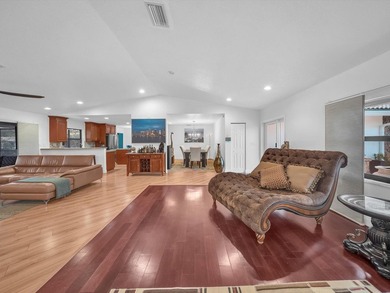 Indulge in South Florida lifestyle with this magnificent - photo 12