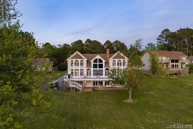 Stunning Lake Gaston Waterfront Home in the desirable SE Quad - photo 3