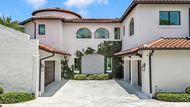 Stunning new construction (2022) inspired by Spanish - photo 5