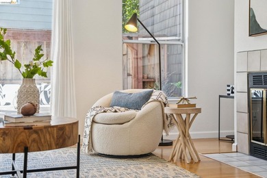 Rarely available Berkeley townhome! Built with a thoughtful - photo 8