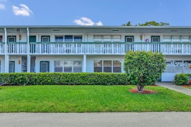 Lake Condo For Sale in Deerfield Beach, Florida