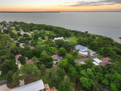 Charming 3-bedroom, 2-bath home, offering the perfect blend of - photo 2
