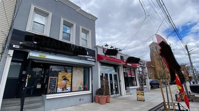 Prime Investment Opportunity Net Income: $165,000 | Cap Rate: 5 - photo 1