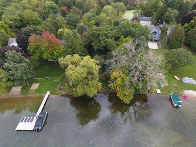 (private lake, pond, creek) Home For Sale in Oconomowoc Wisconsin
