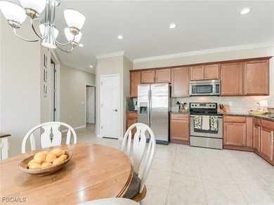 This stunning WCI-built Areca model offers an extended great