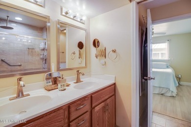 Beautifully Updated Two-Bedroom Condo in Prime Location! - photo 17