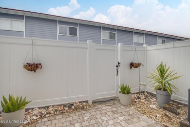 Beautifully Updated Two-Bedroom Condo in Prime Location! - photo 20