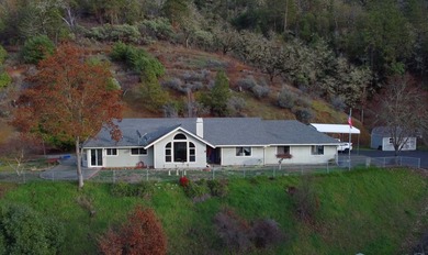 (private lake, pond, coastal) Home For Sale in Rogue River Oregon