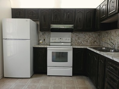 Located in the vibrant and social 55+ community of Covered - photo 4