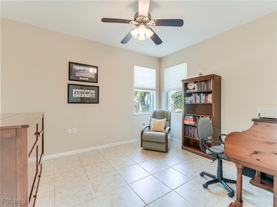 This stunning WCI-built Areca model offers an extended great