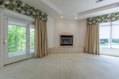 Stunning Lakefront Retreat on a Quiet Cul-de-Sac Wake up every - photo 27