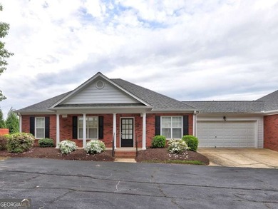 This beautifully maintained 2-bedroom, 2-bath ranch home is - photo 1